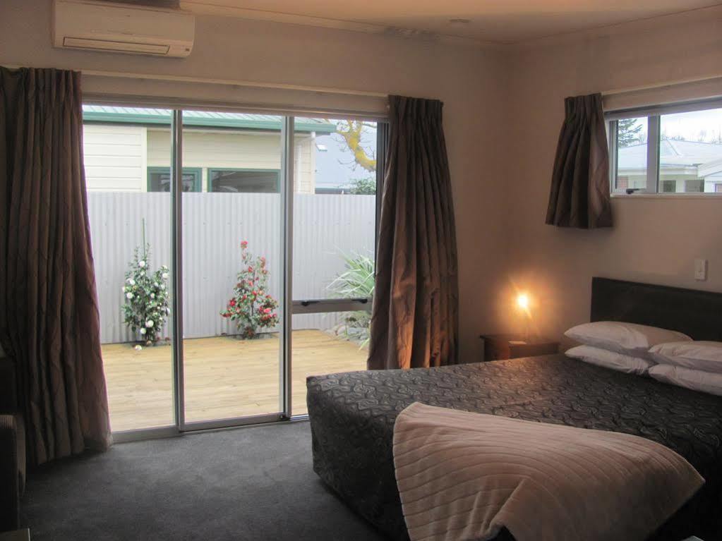 Two Tree Lodge بلينهايم المظهر الخارجي الصورة